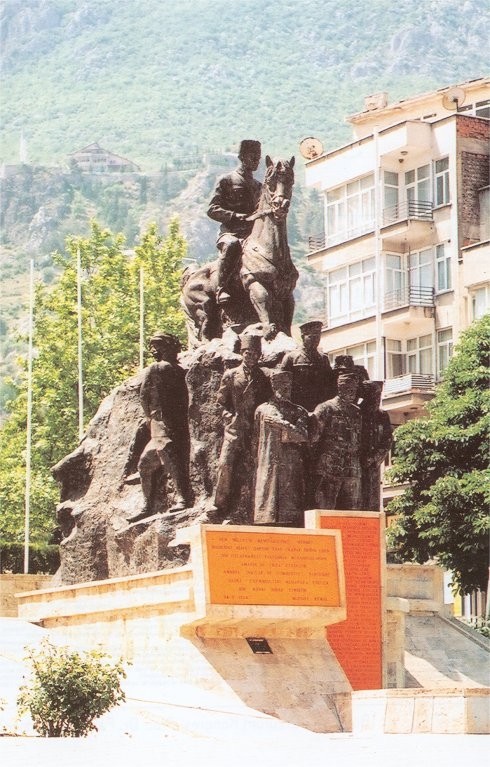 Atatürk Amasya Anıtı