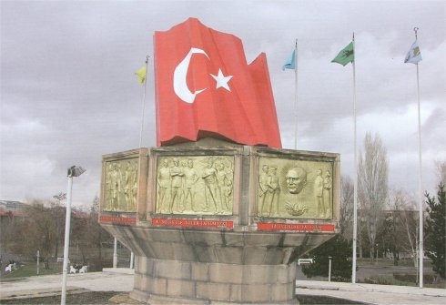 Atatürk Erzurum Anıtı