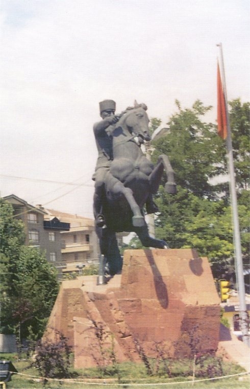 Atatürk Polatlı Anıtı